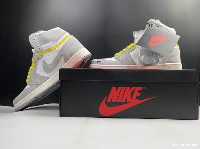 Smoke Air Switch 1 Jordan Light High CW6576-100 0608